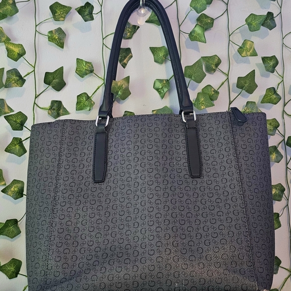 Guess- Large Grey Bag - Picture 9 of 11